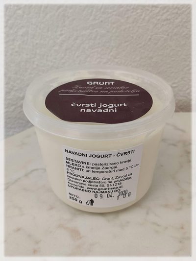 Čvrsti navadni jogurt - 250 g