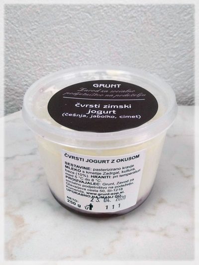 Čvrsti jogurt z okusom - Zimski (jabolko, češnja, cimet) - 250 g